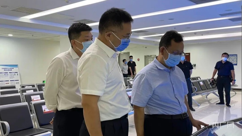 北京东城区委书记孙新军到区政务服务局调研