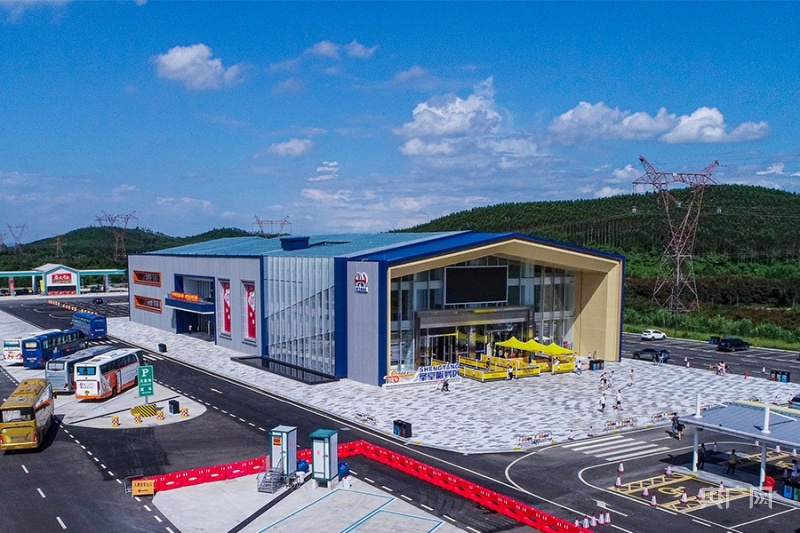 粤运交通推出全国首个货运主题高速服务区