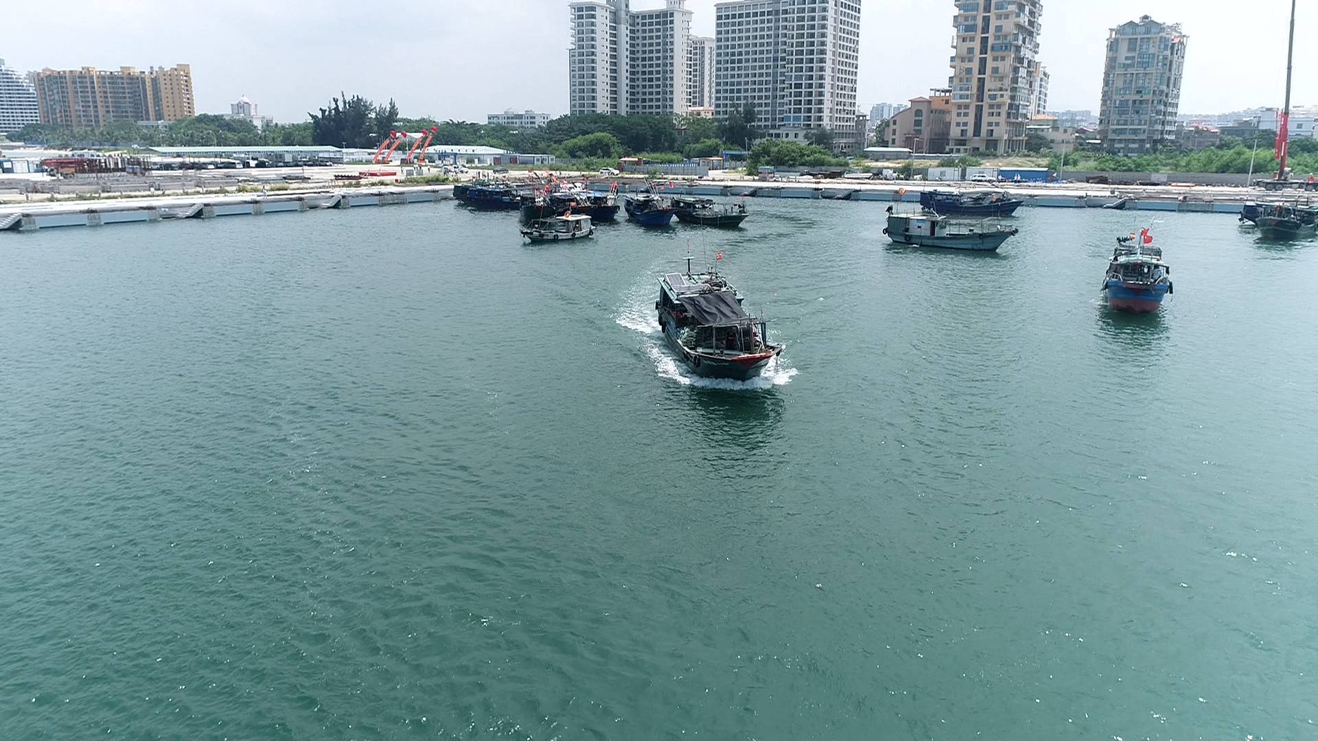 东方市渔港码头图片