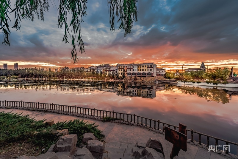 内蒙古乌海市:"增彩延绿"让城市住在风景里_央广网