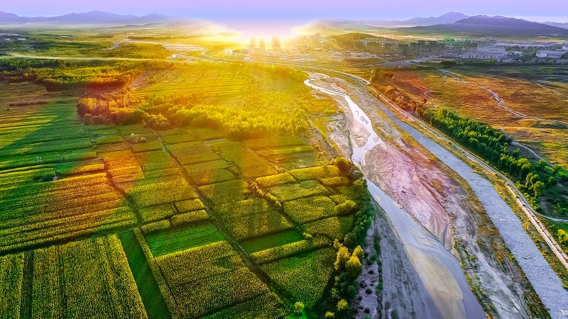 内蒙古巴林左旗乌力吉沐伦河家乡的幸福河