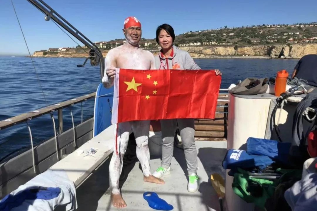 东莞游泳名将陈苏伟横渡美国莫洛凯海峡_央广网