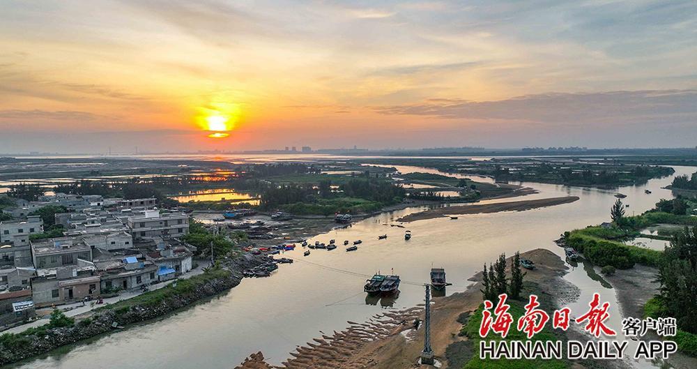 海南省儋州市新英湾落日美