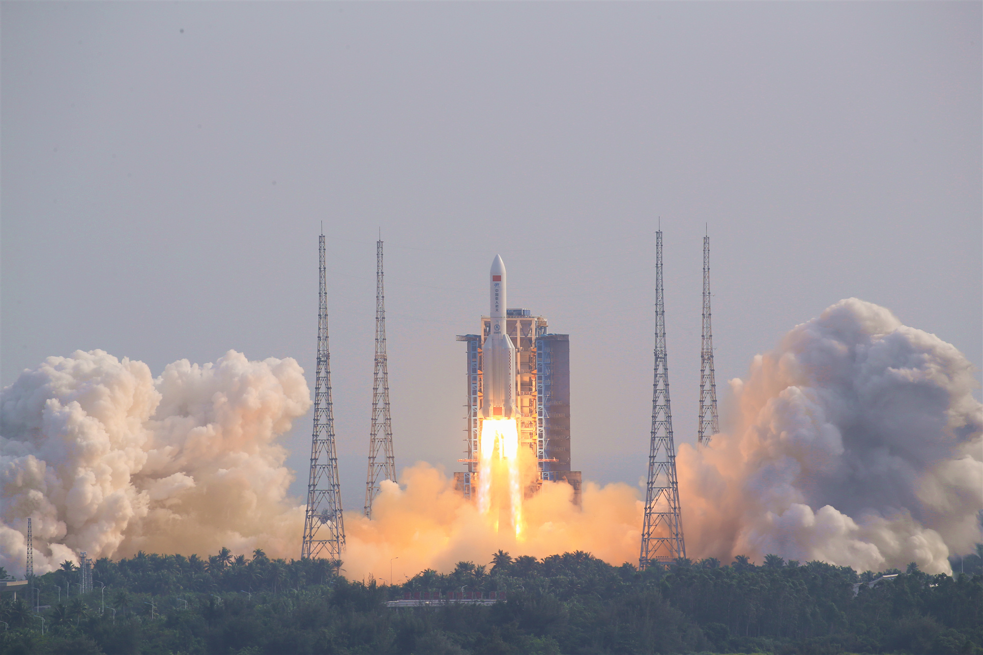 >发射现场(央广网发  屠海超  摄)梦天实验舱是中国空间站第三个舱段