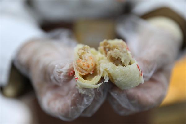 中国(淮安)食博会现场:盱眙龙虾的新创意让青年食客们流连忘返