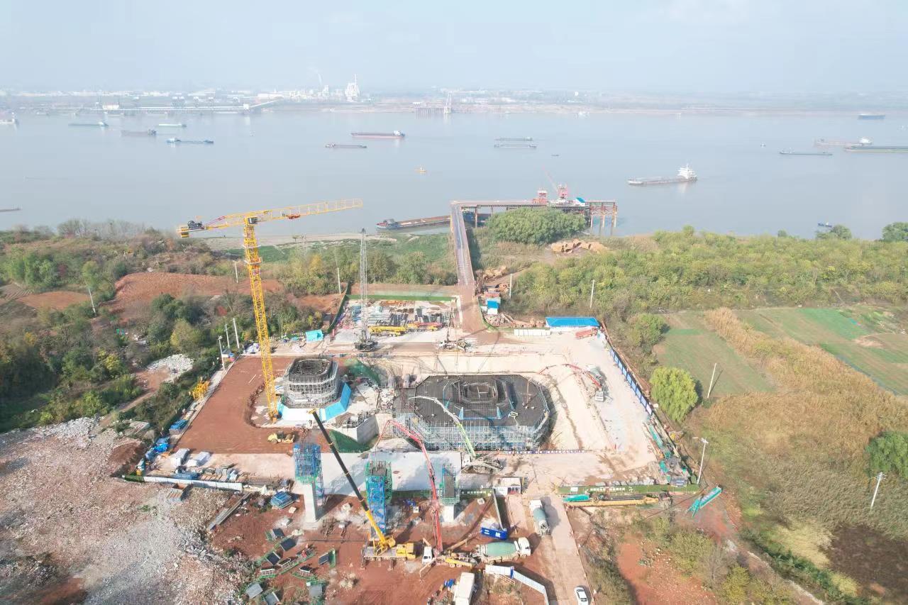 燕矶长江大桥南岸主墩承台完成浇筑_央广网