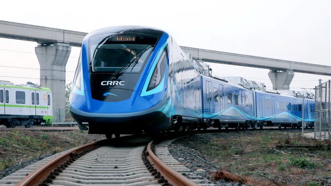 全球首列氢能源市域列车亮相成都