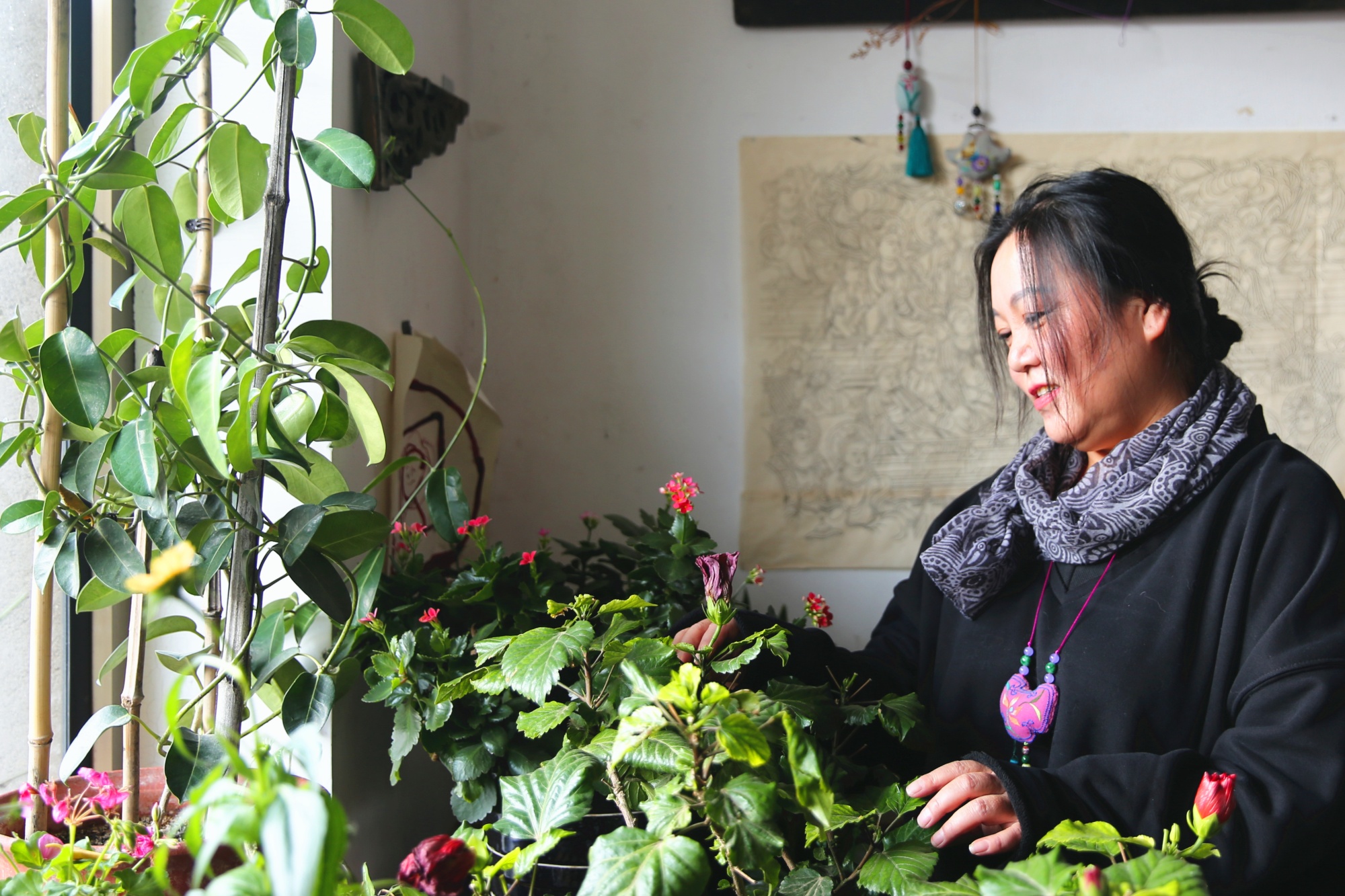 李春连12月29日,山西吕梁方山作家李春连的《一个人