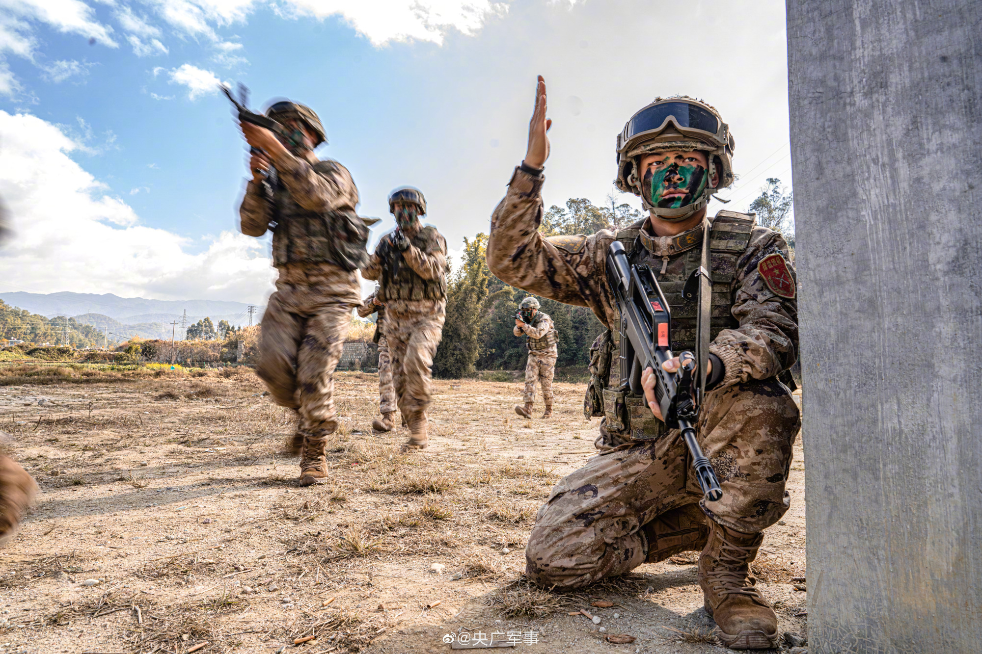 酷圖來襲直擊陸軍單兵作戰綜合演練