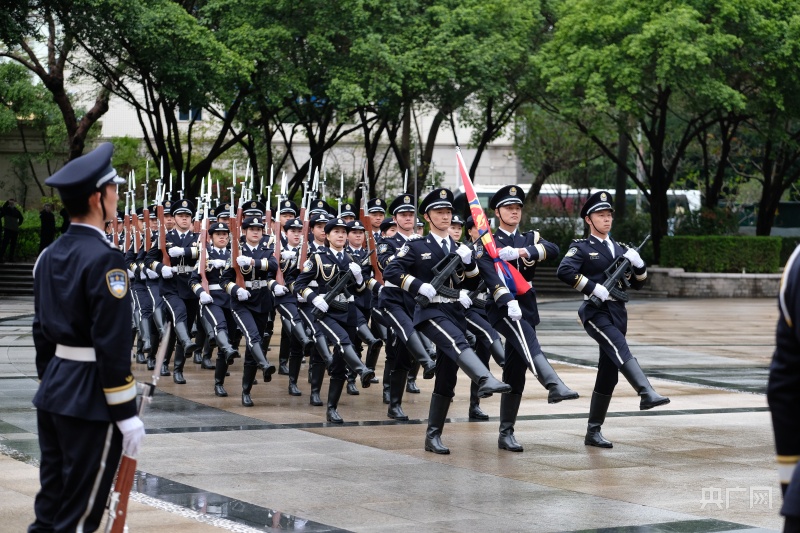 厦门公安举行庆祝2023年中国人民警察节升警旗仪式