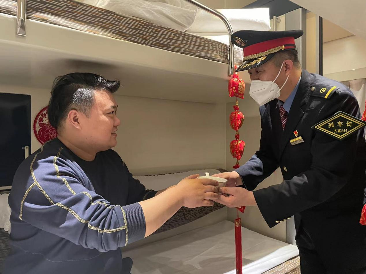 z84次列车为旅客打造温馨的流动之家