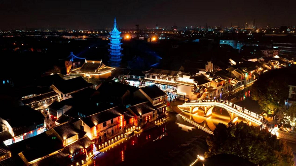 昆山千灯秀元宵首秀点亮千灯古镇