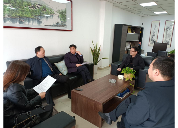 江苏省兴化市人大常委会党组成员杭爱兵带队走访调研开发区企业