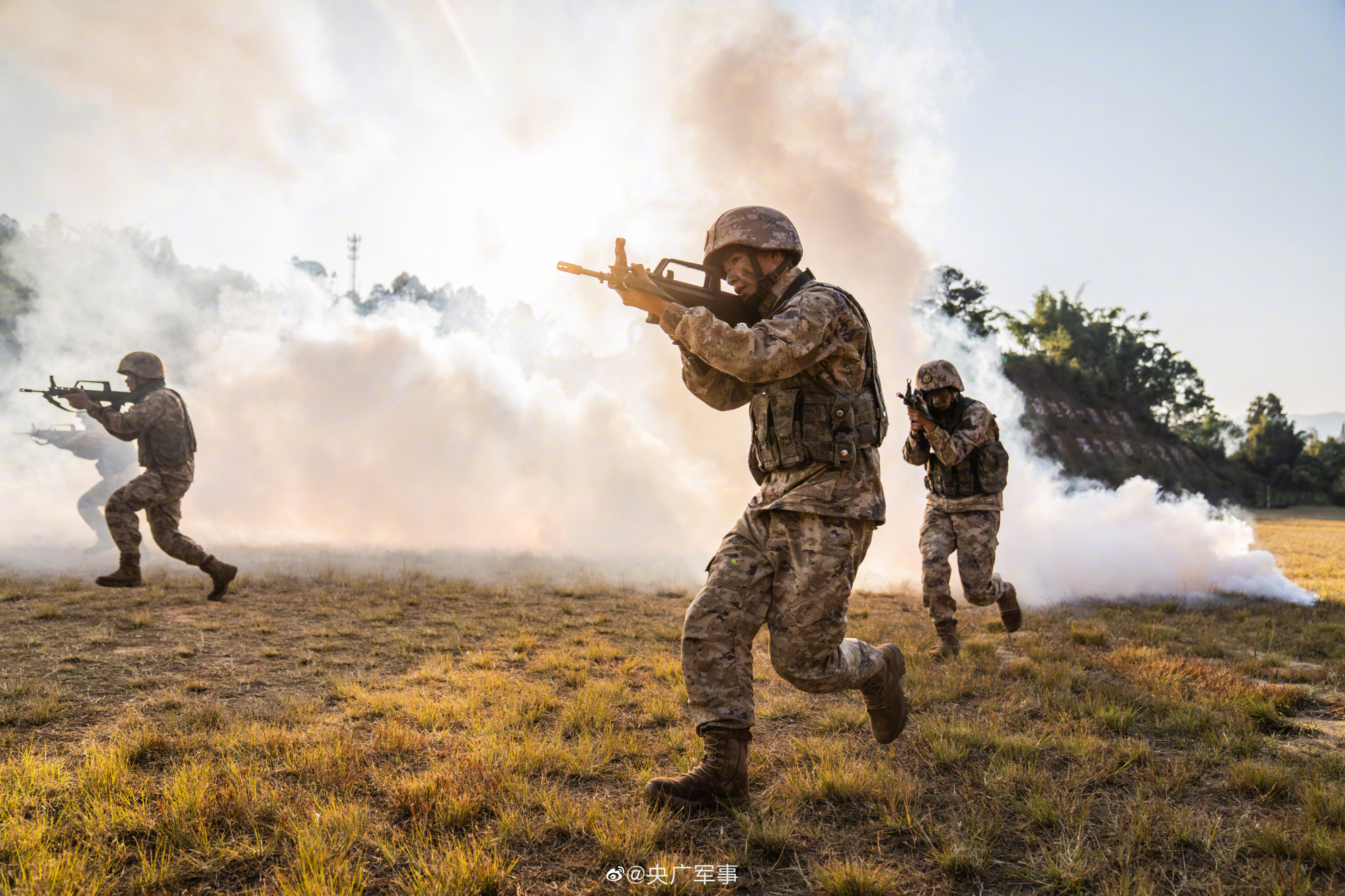 9图感受陆军官兵震撼战斗力_央广网
