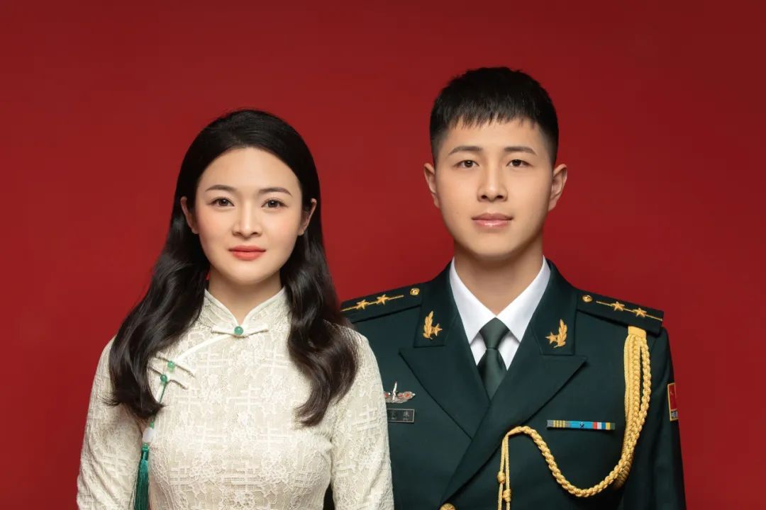 这12对军人结婚照都太好看啦!_央广网