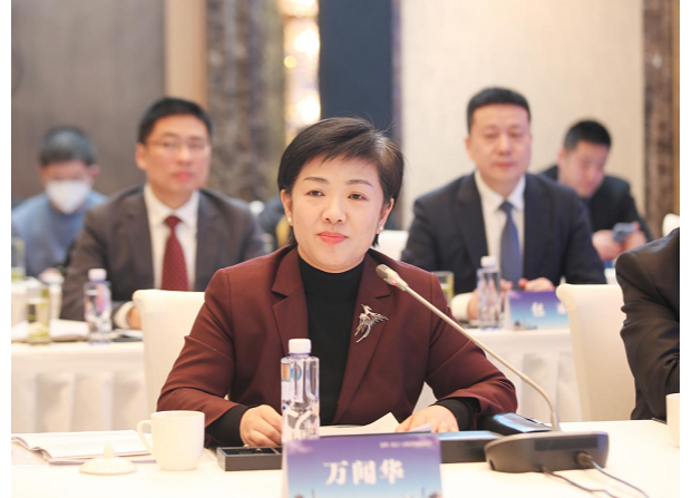 江苏泰州市委书记朱立凡在京以三句春天的古诗推荐泰州