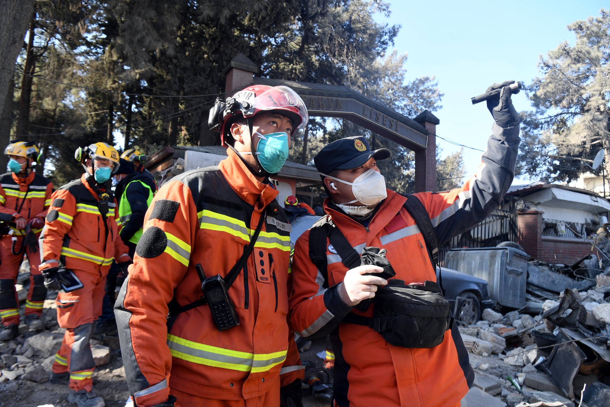 图集丨土耳其震区中国救援队24小时不间断搜救