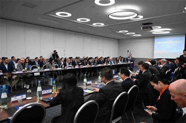 扬州城市产业推介会在德国杜塞尔多夫成功举办