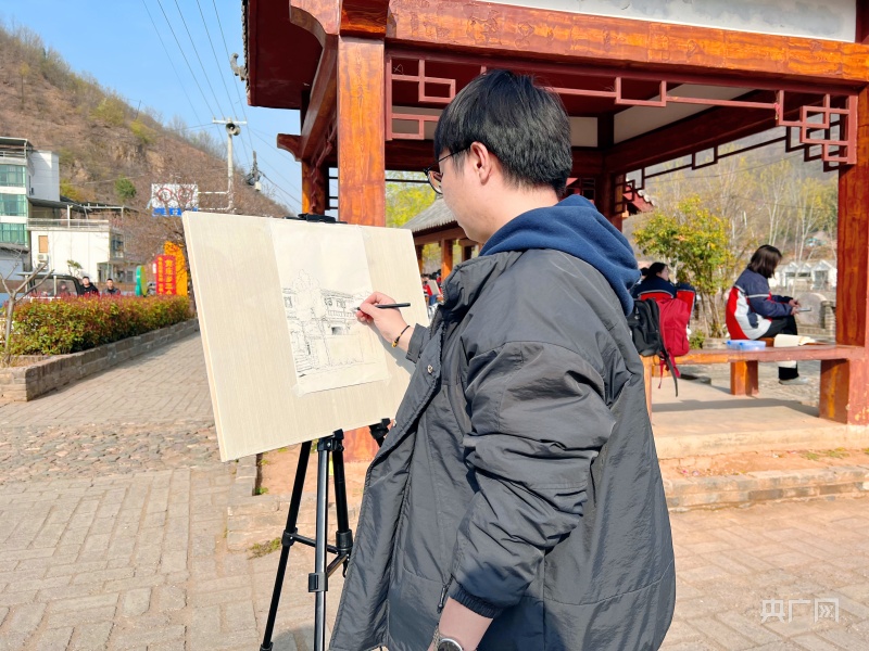 河南嵩县三合村:"手绘小镇"的乡村振兴之路_央广网