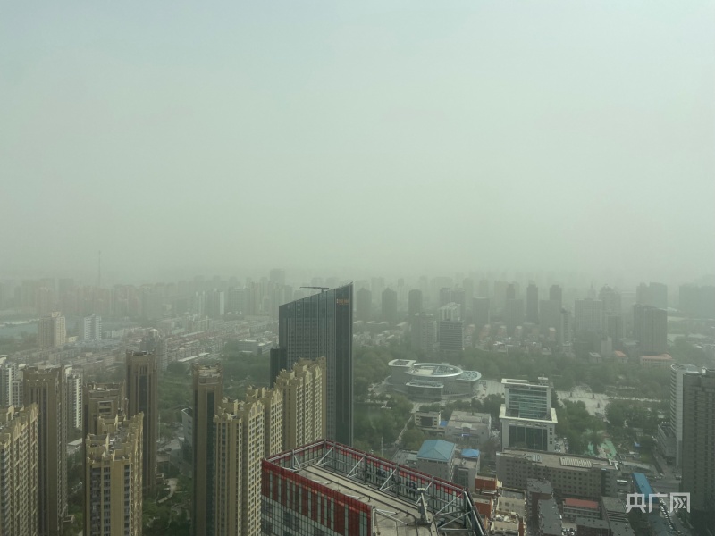 河北：扬沙浮尘天气持续影响 专家提醒市民做好健康防范