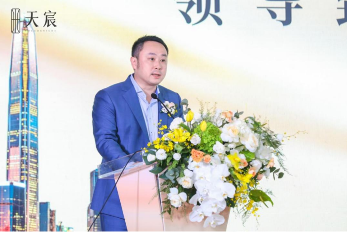 佳兆业集团控股高级副总裁刘立好率先致辞,向与会嘉宾