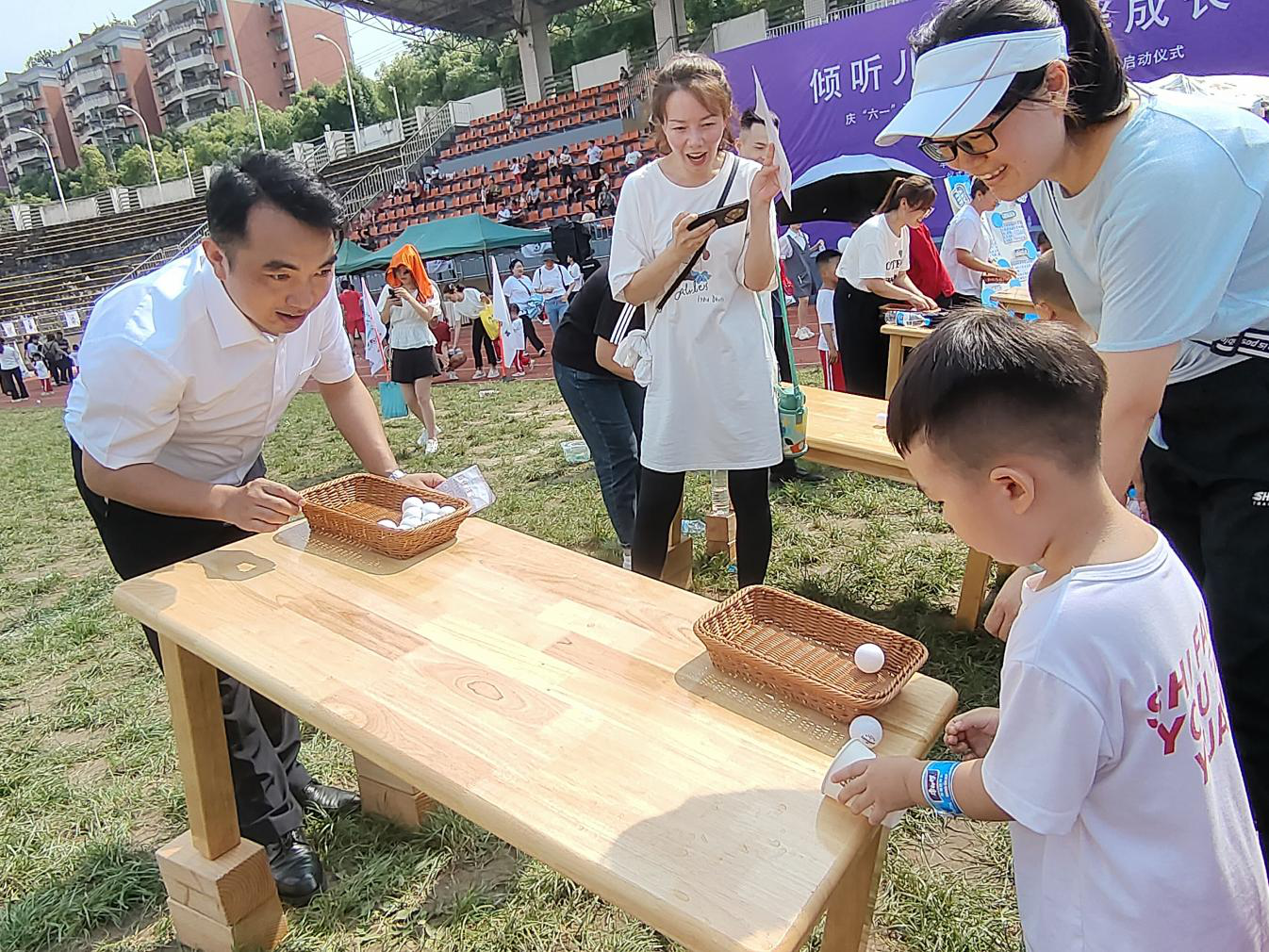适合幼儿园的亲子游戏_2023年学前教育宣传月活动_丰都县示范幼儿园庆六一亲子游戏日