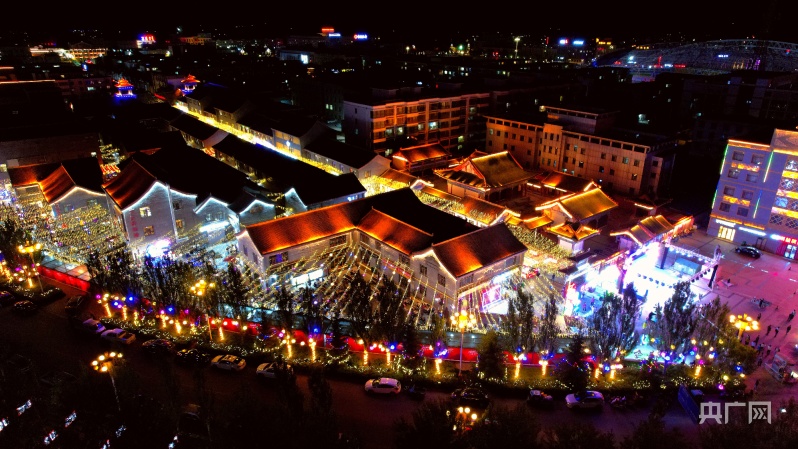 【镜头里的青海】德令哈:巴音河畔夜色美_央广网