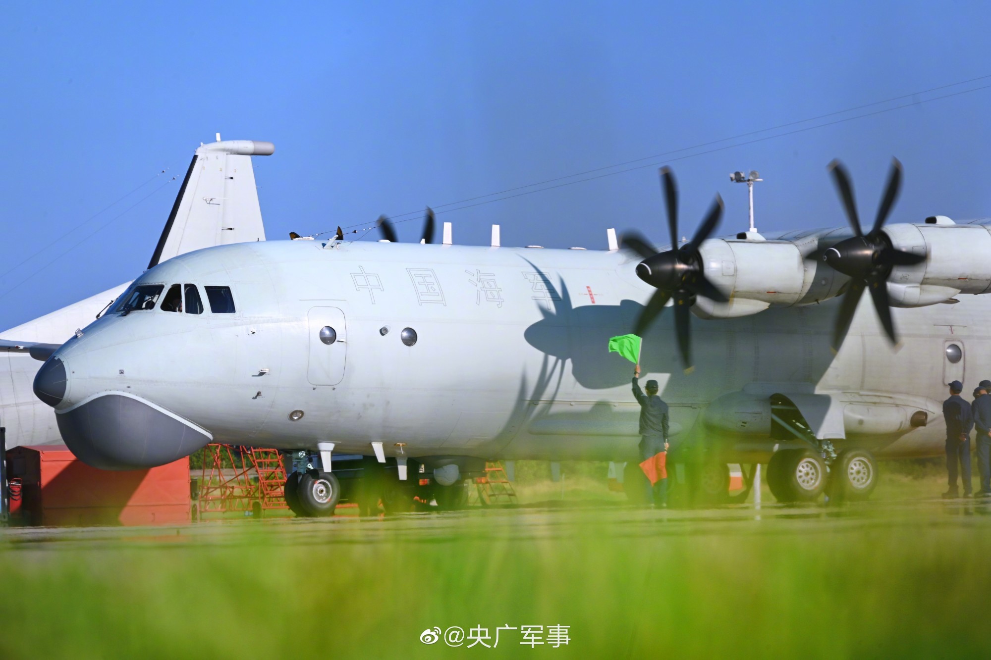 直击海军航空兵协同反潜训练现场_央广网