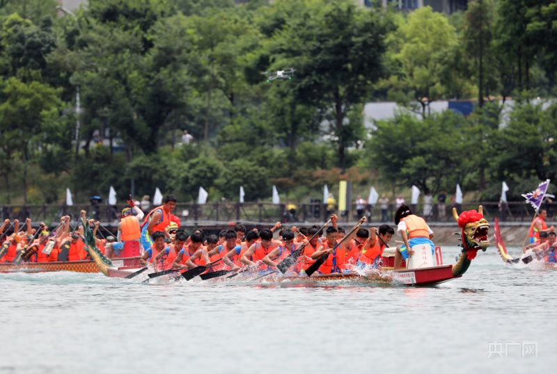 郴州市资兴市举行东江湾龙舟大赛