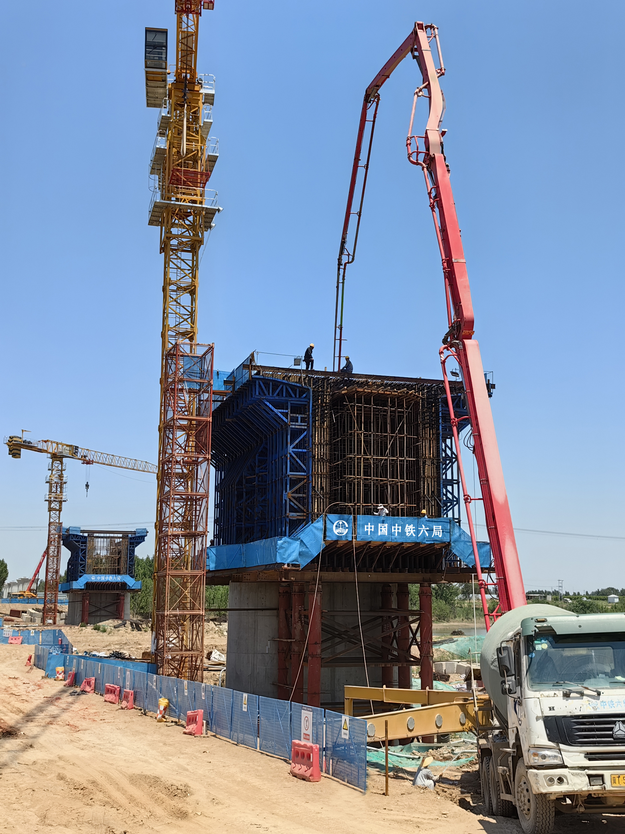 石衡沧港高速铁路建设取得突破性进展