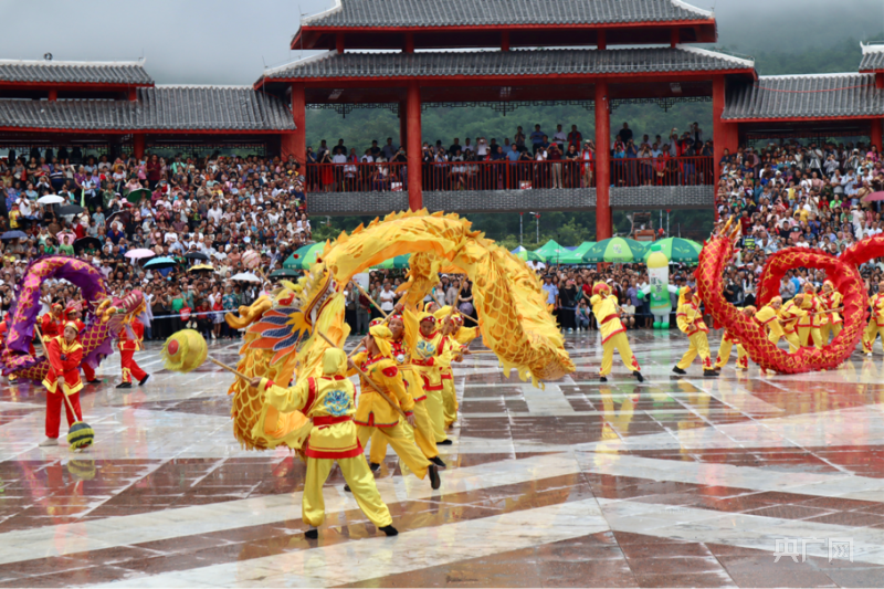 广西环江举办毛南族分龙节活动 "非遗 旅游"激发文旅新动能