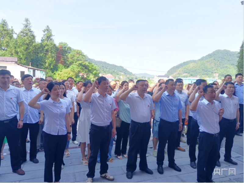 湖南雙峰梓門橋鎮開展慶祝建黨102週年活動