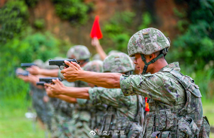 东部战区陆军某旅与武警部队开展特战侦察力量联合训练