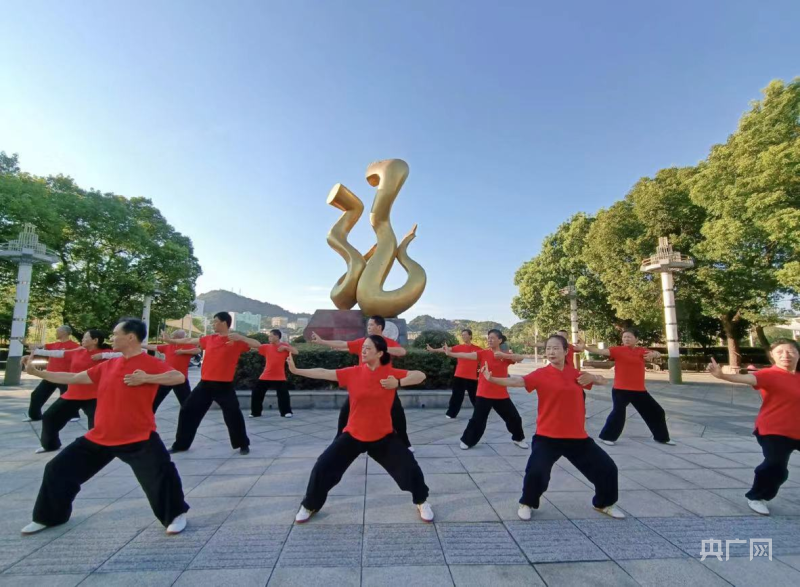 大美龙城 乘风而上