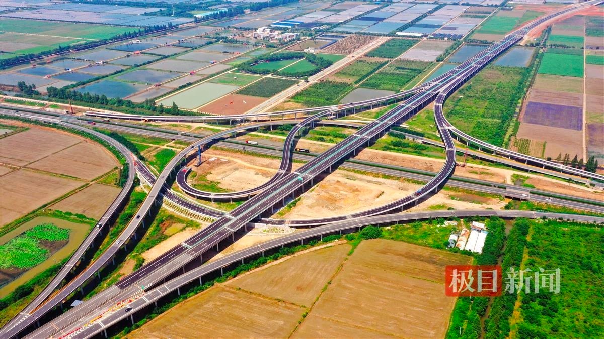 湖北两条高速公路同日通车  孝感进入武汉"半小时生活圈"