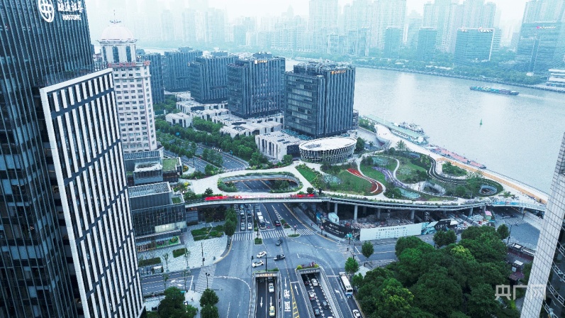 上海黄浦滨江景观花桥东西连通