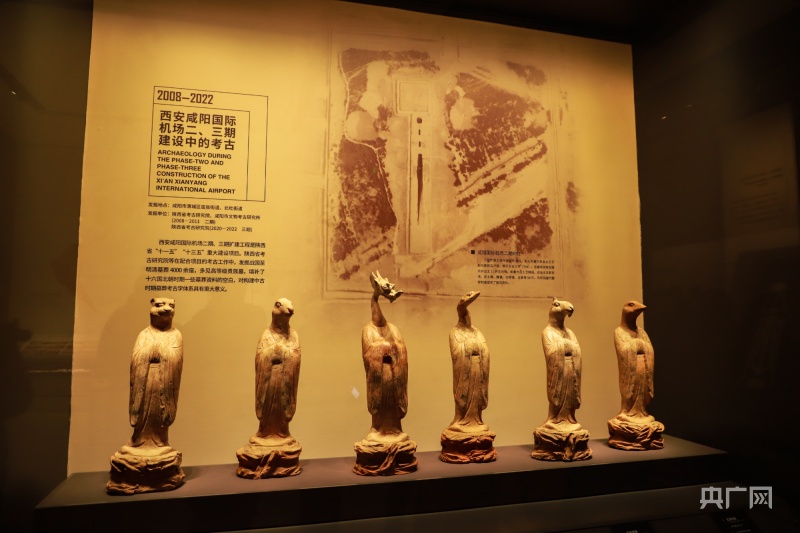 何以中国丨兽首人身立姿生肖俑_央广网