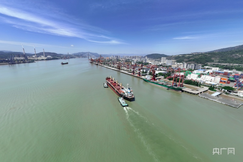 福建马尾:现代化智慧港口货运繁忙_央广网
