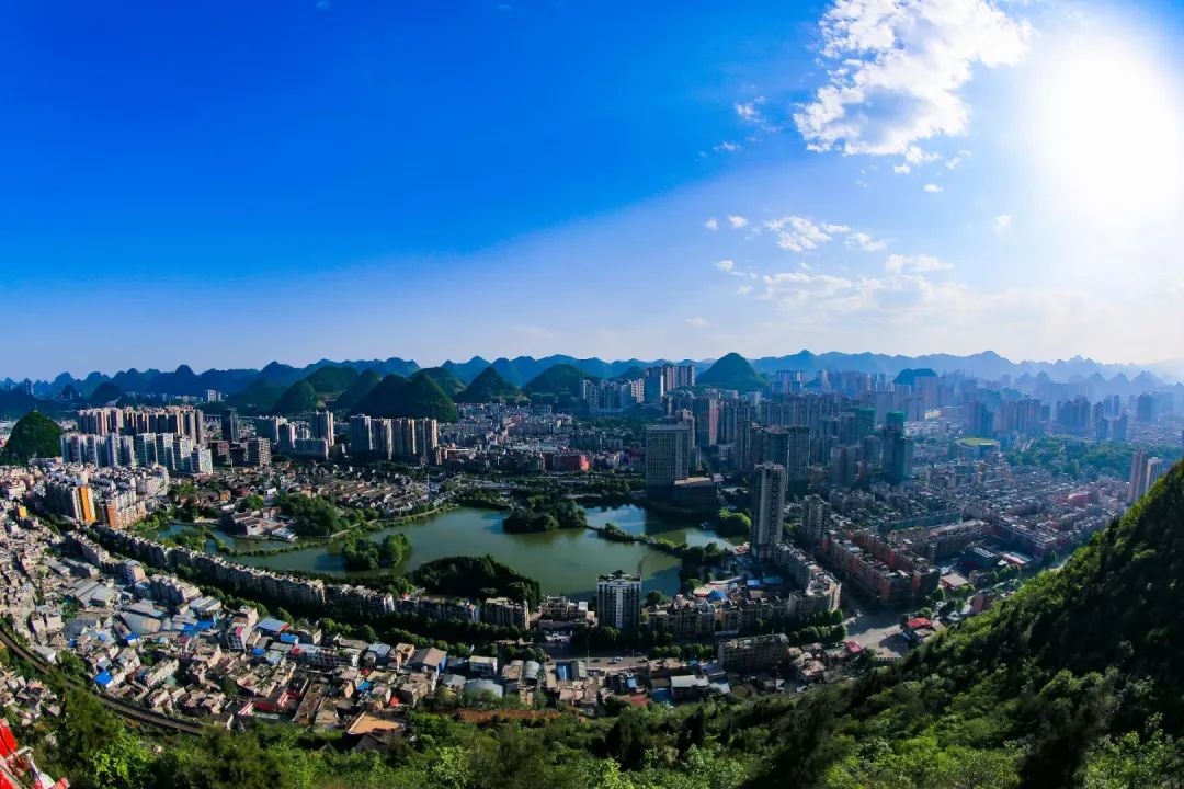六盘水旅游公司：带你领略贵州山水的独特魅力