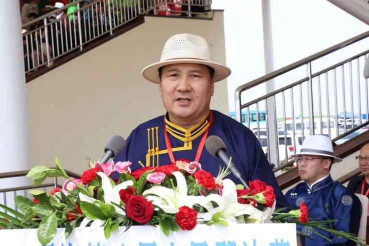 阿巴嘎旗委书记孙军宣布阿巴嘎旗第八届人民那达慕大会开幕(阿巴嘎旗