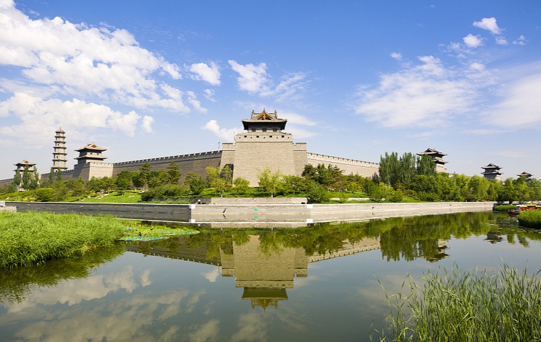 大同城墙带状公园地处城市中心,是集文化,旅游,休闲为一体的高品位