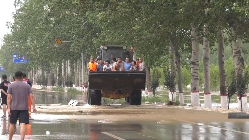 河北宁晋蓄滞洪区:上游水库泄洪致漫溢点4处  转移57546人