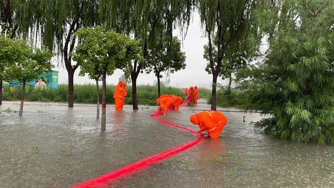 河北建设集团员工奔赴抢险救灾一线