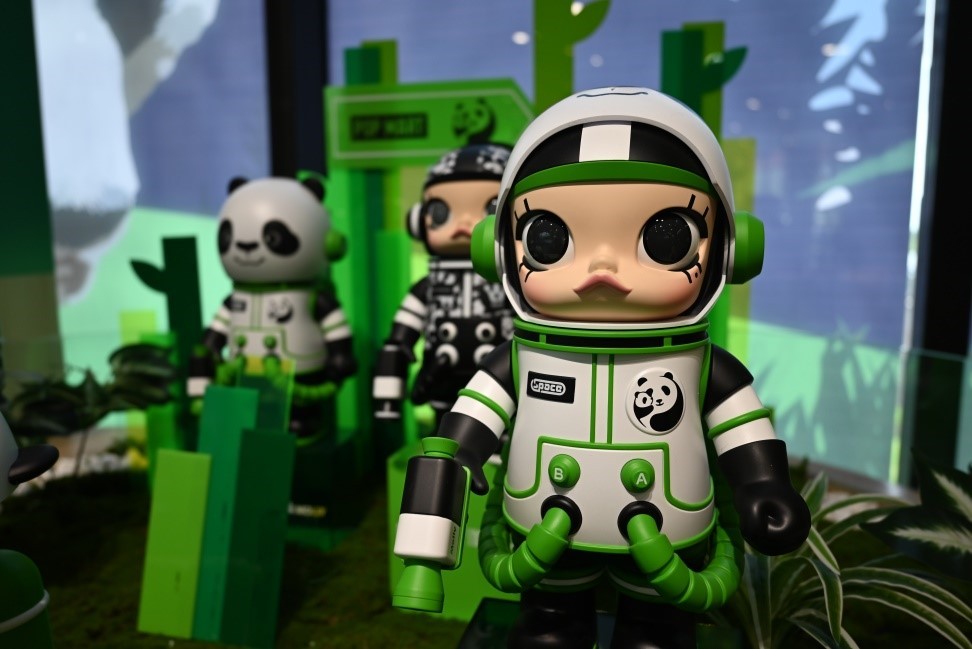 献礼成都大运会 泡泡玛特打造特色潮流熊猫文创_央广网