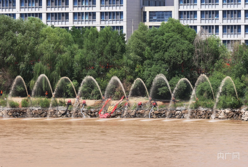 甘肃省举行“蓝焰逐浪·2023”水域救援实战化演练