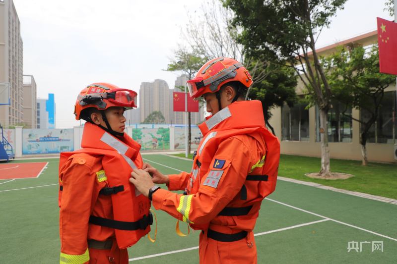 台风苏拉逼近厦门消防力量全力以赴做好防台防汛工作