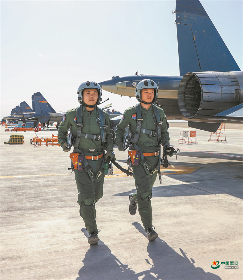 西安空军飞行学院政委图片