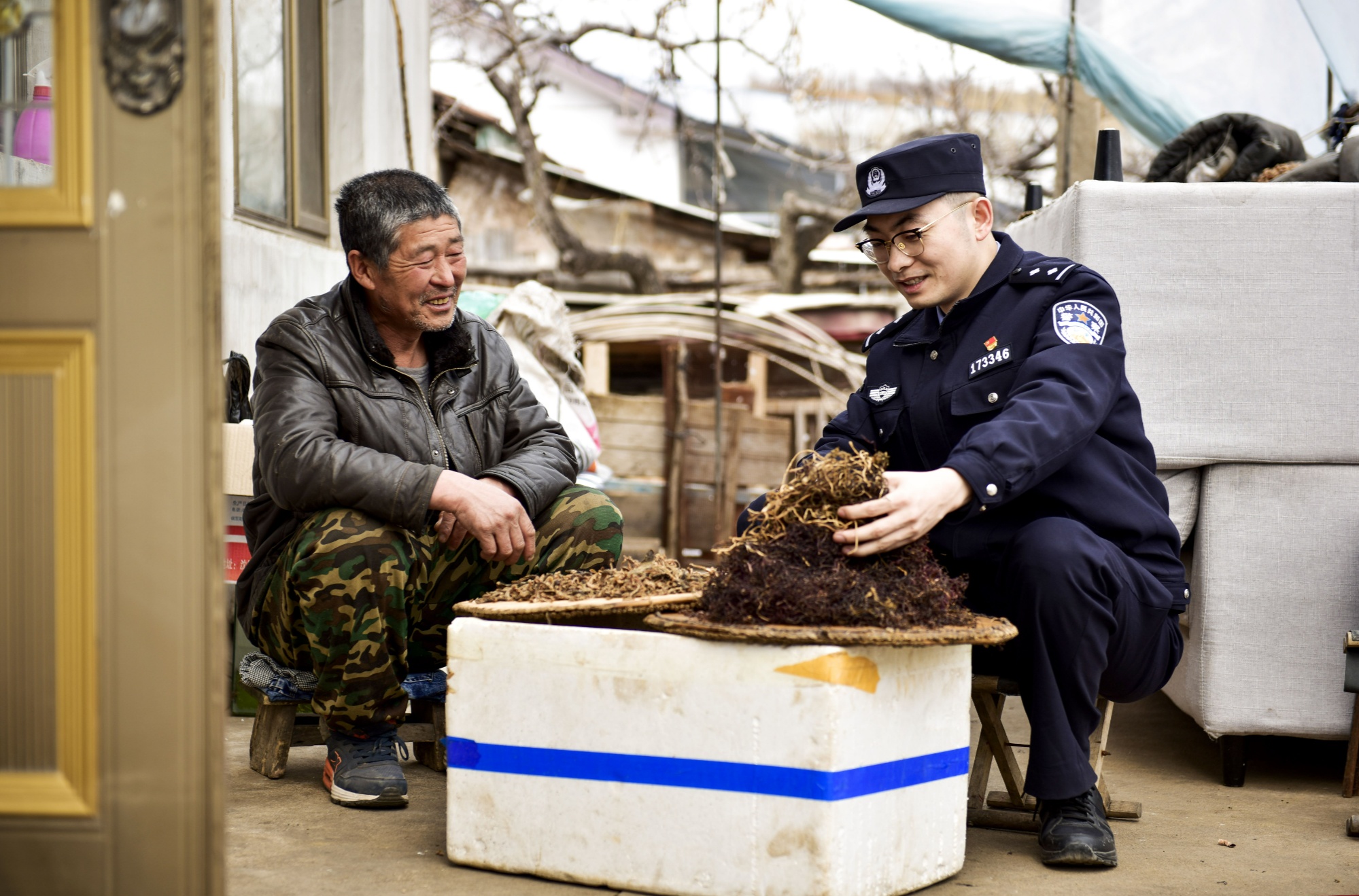 移民管理警察王铁映荣登2023年第二季度"中国好人榜"_央广网