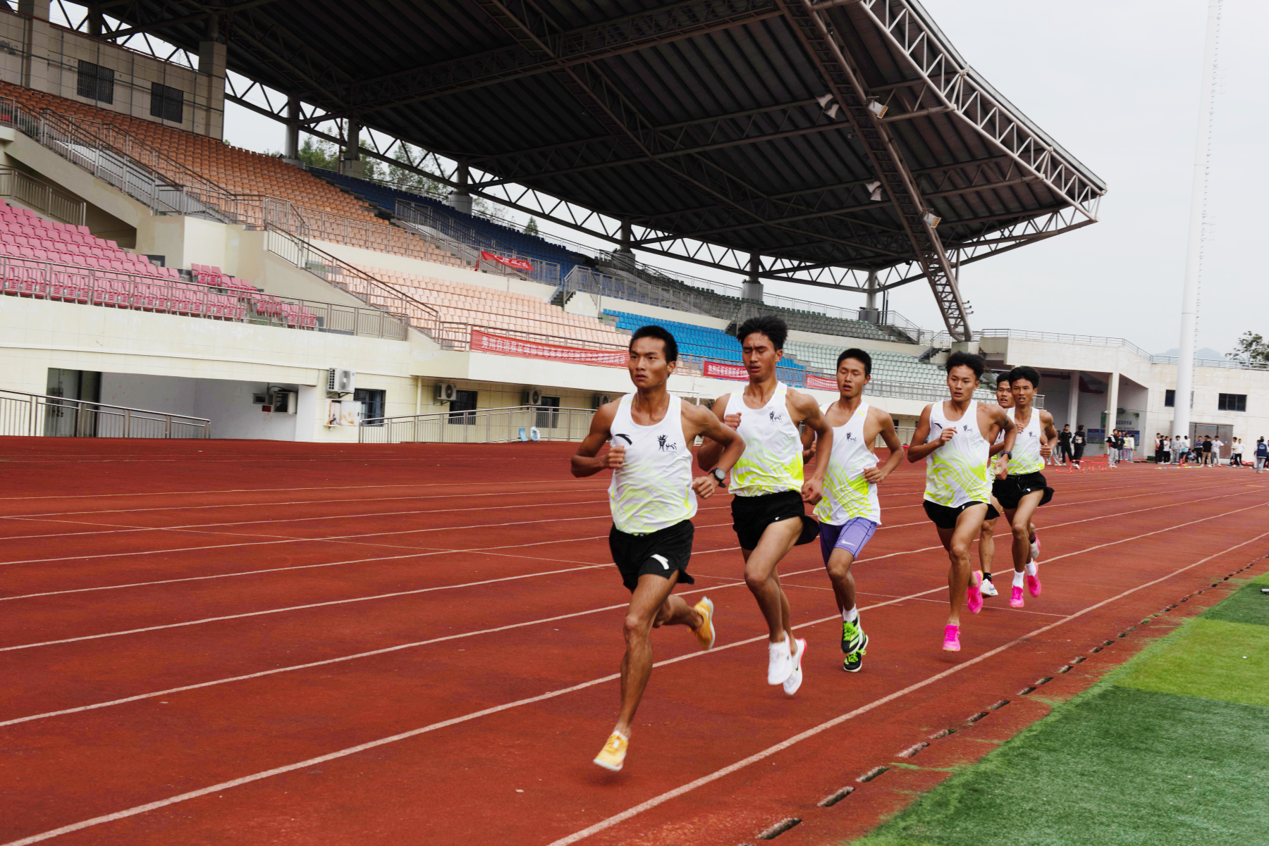 贵州省体工队中长跑运动员在务川开展集训