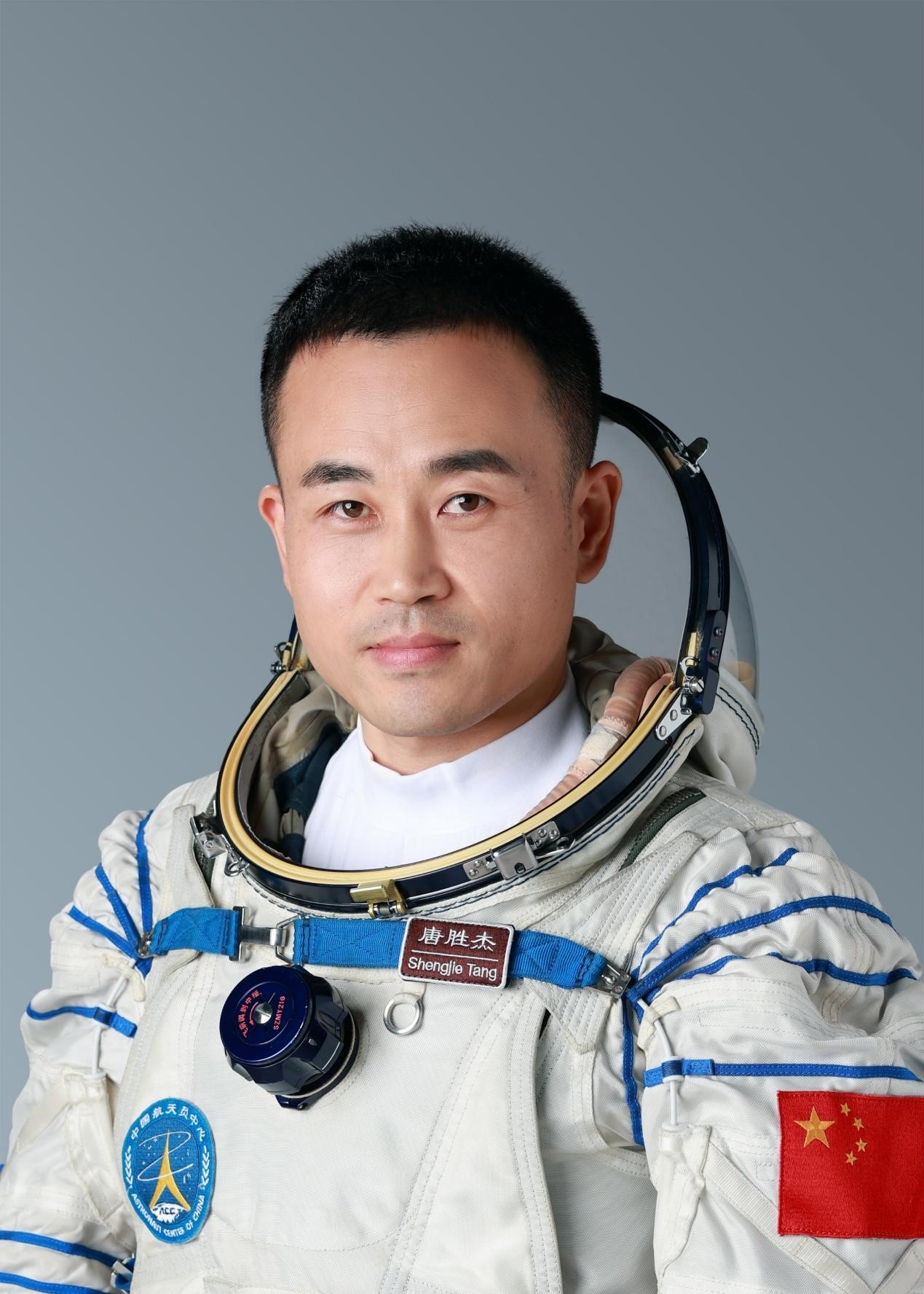 神舟十七“出差”太空  中国空间站再迎最年轻航天员